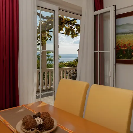 Livia Appartement *