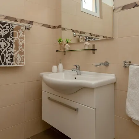 Apartment Livia *