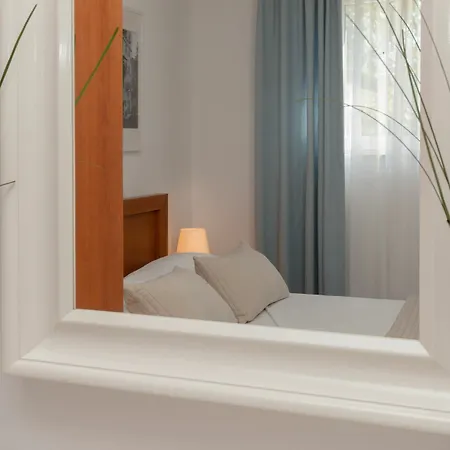 Apartment Livia Bol