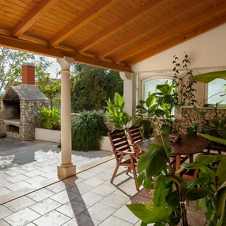 Apartamento Livia Bol